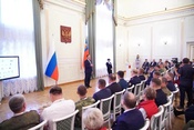 Илья Середюк вручил дипломы выпускникам программы «СВОи Герои. КуZбасс»